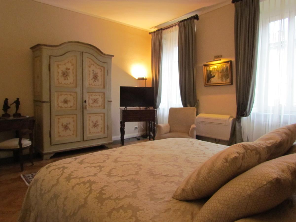 L'Approdo Di Sant'Agostino Bed & Breakfast โกโม ภายนอก รูปภาพ