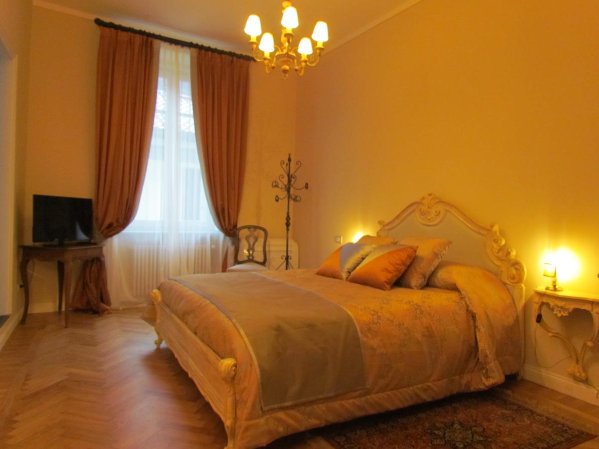 L'Approdo Di Sant'Agostino Bed & Breakfast โกโม ภายนอก รูปภาพ