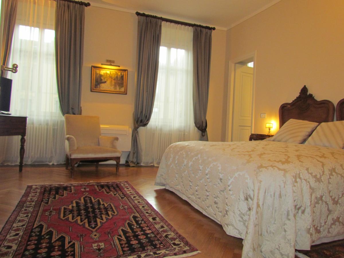 L'Approdo Di Sant'Agostino Bed & Breakfast โกโม ภายนอก รูปภาพ